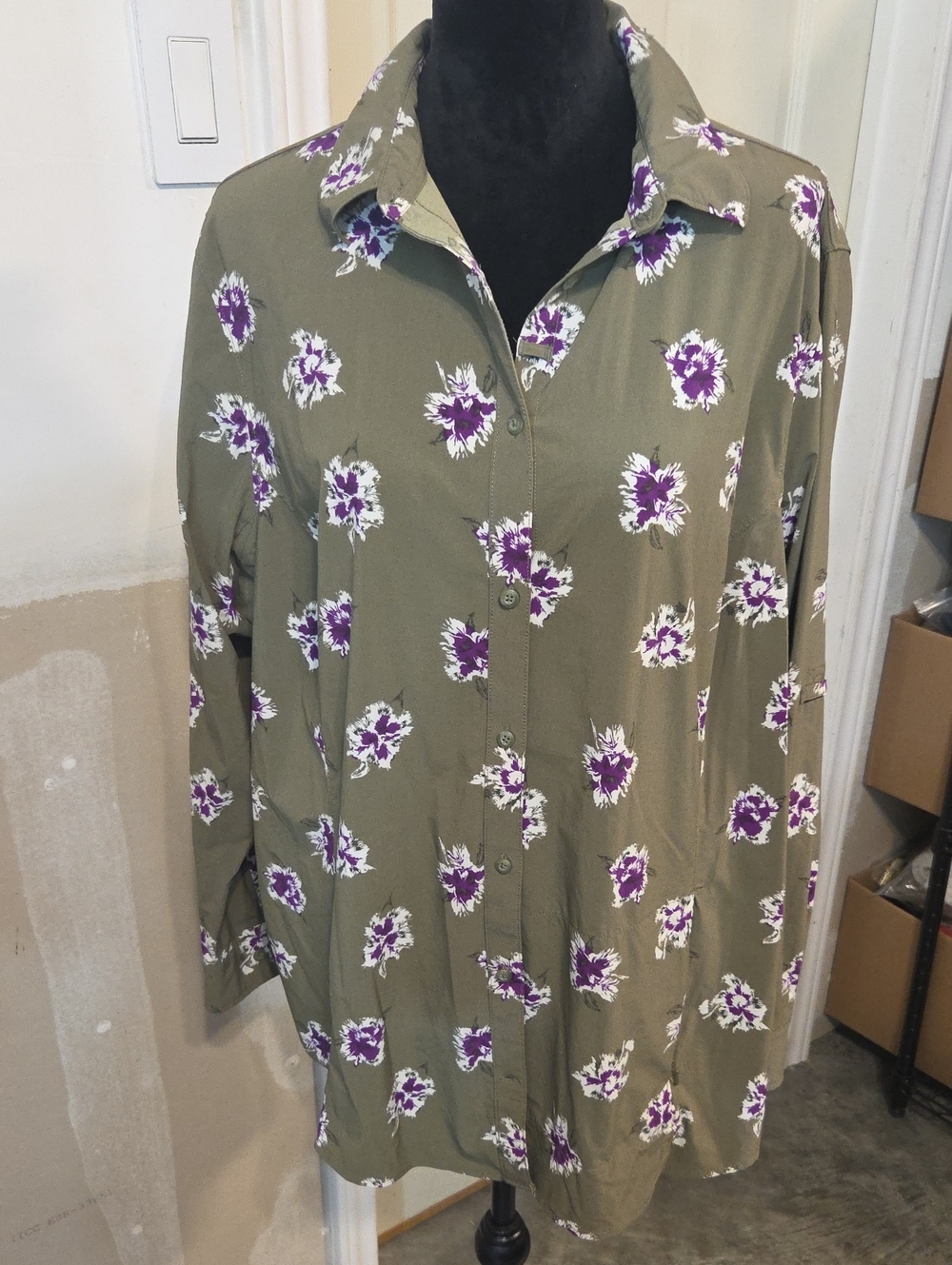 Duluth Sidewinder Flex Tunic Top Olive Green Floral Button-Down Shirt Long Sleev